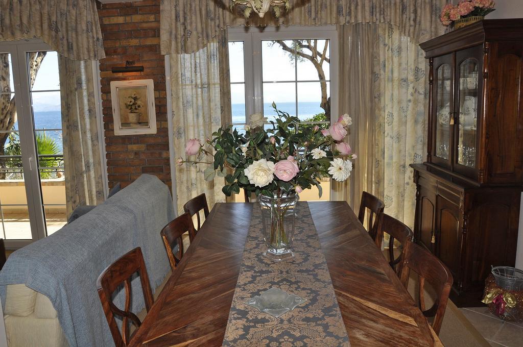 Villa Romantica Perama  Pokoj fotografie